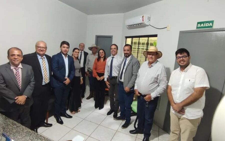 Secretaria de Cultura e Câmara Municipal
Discutem Preparativos para o Primeiro Matinê de Rio Verde