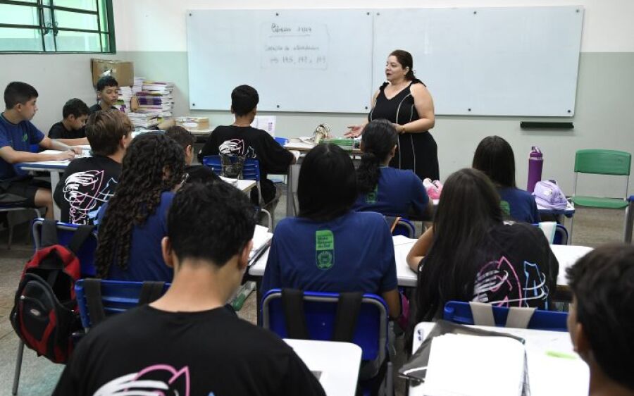 Mais de 180 mil estudantes voltam às aulas nesta segunda-feira nas escolas estaduais de MS