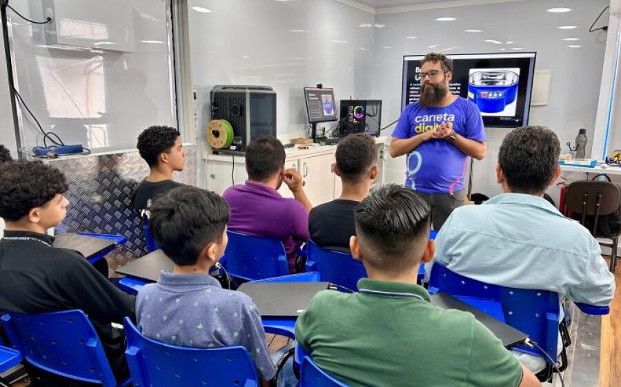 Carreta Digital vira sala de aula em MS para ensinar juventude  indígena
