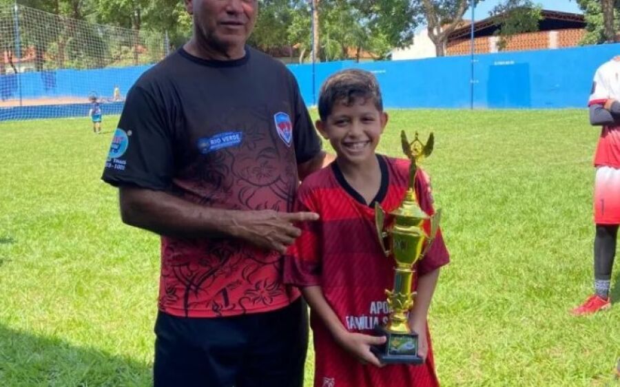 Clube 2 Irmãos Realiza Primeiro Torneio de Futebol Society com Grande Sucesso