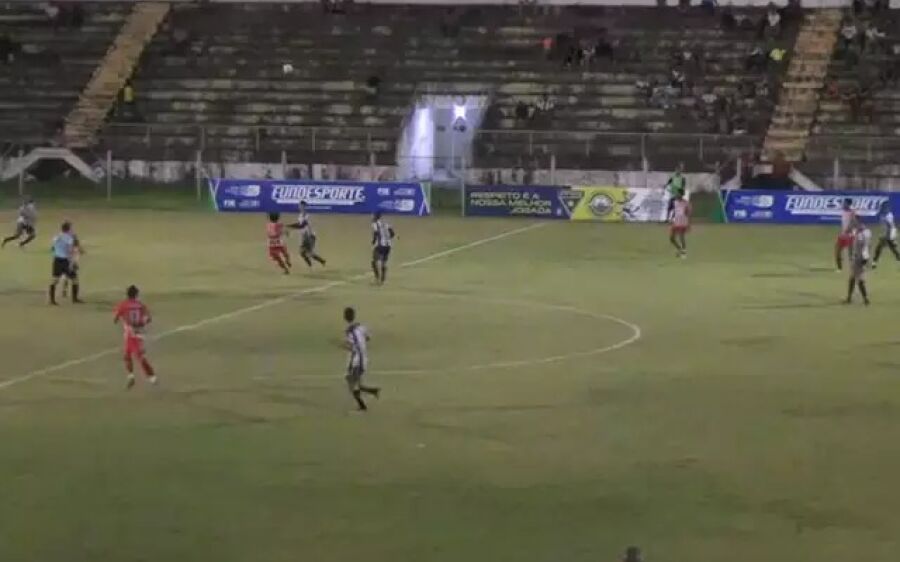 Coxim vence Corumbaense e respira fora da zona de rebaixamento no estadual