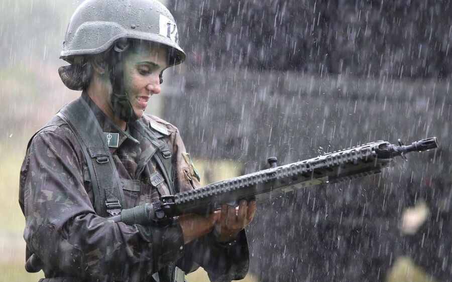 Em um mês, alistamento militar feminino chega a 23 mil inscrições