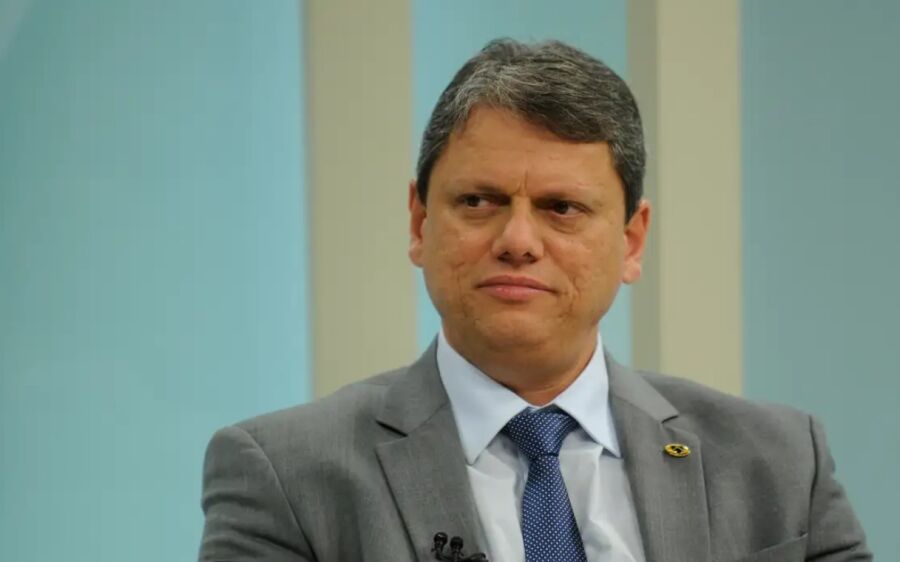 Com Lula em baixa, Tarcísio admite candidatura à Presidência em 2026, diz TV