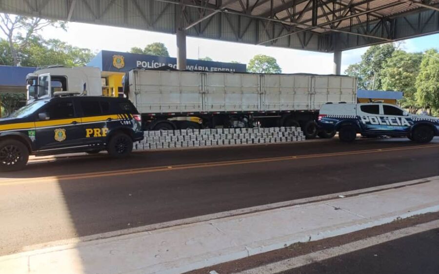 Ação conjunta da PRF e PM apreende 462 quilos de cocaína em Guia Lopes da Laguna
