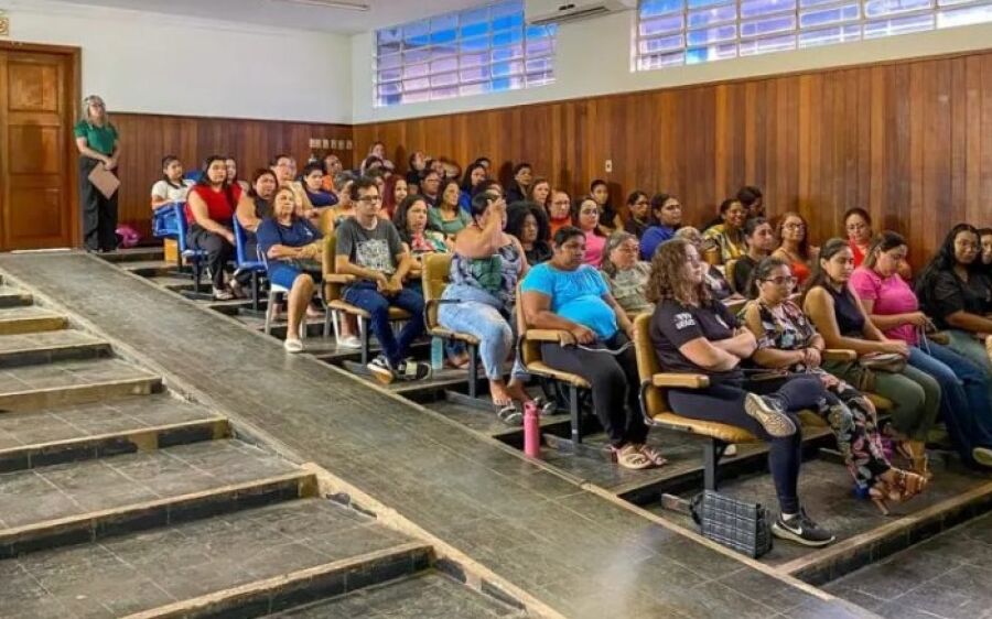 Secretaria Municipal de Educação investe na formação e valorização dos profissionais do ensino