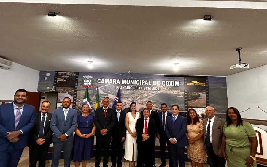 Comitiva de Coxim segue para Brasília em busca de recursos