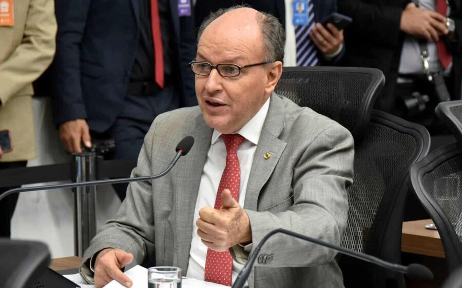 Junior Mochi solicita obras de infraestrutura em Camapuã, Coxim e Chapadão do Sul