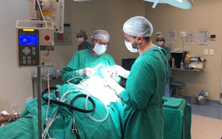 Regional de Três Lagoas faz 1ª cirurgia neurológica em novo setor e define protocolos 