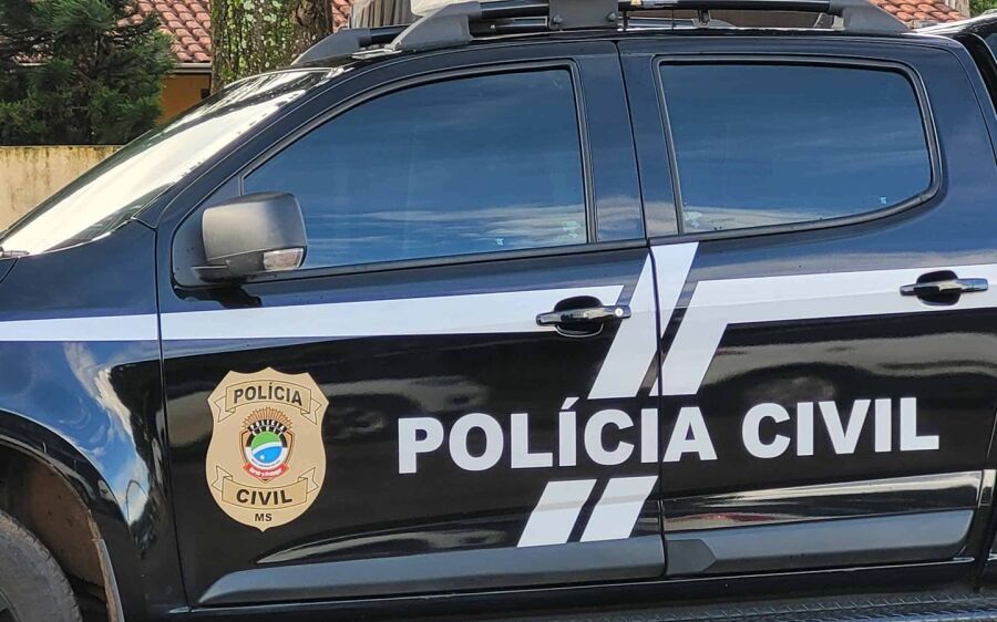 Proprietário encontra novilha abatida em frente ao portão de sua chácara, em Rio Verde