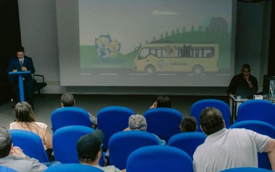 Caravana da Castração vai atender 43 municípios com ações de bem-estar animal e controle de zoonoses