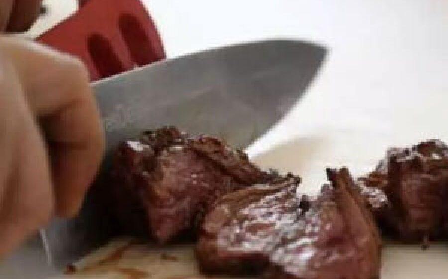 Durante churrasco, casal briga por cerveja e homem acaba esfaqueado em MS