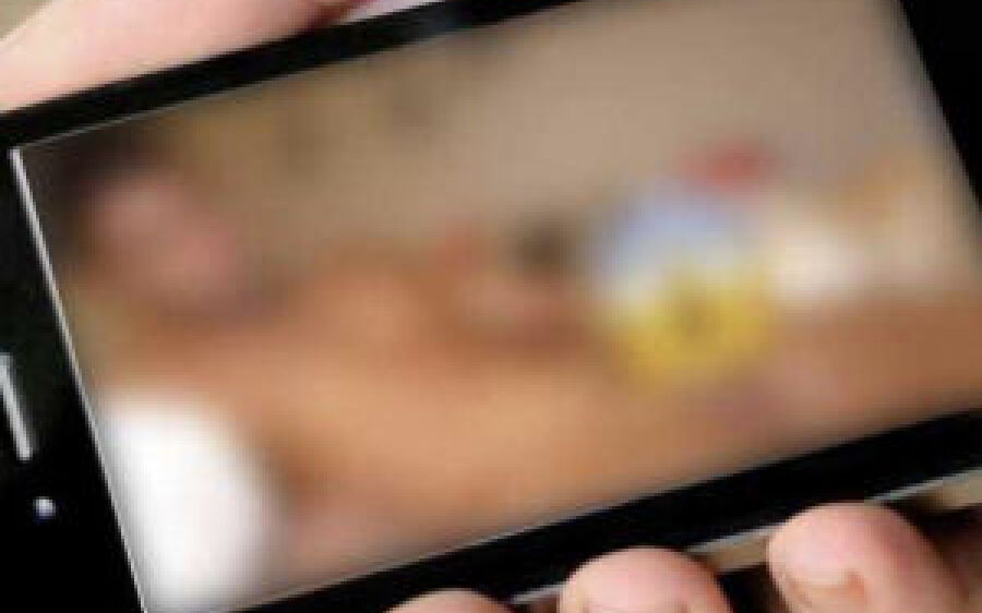 Sem aceitar o término, homem segue e ameaça divulgar nudes da ex na internet em MS