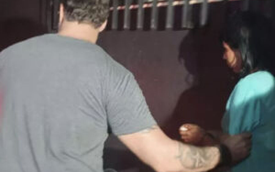 Homicídio triplo: Bebê foi asfixiado antes e mãe queimada enquanto dormia embriagada