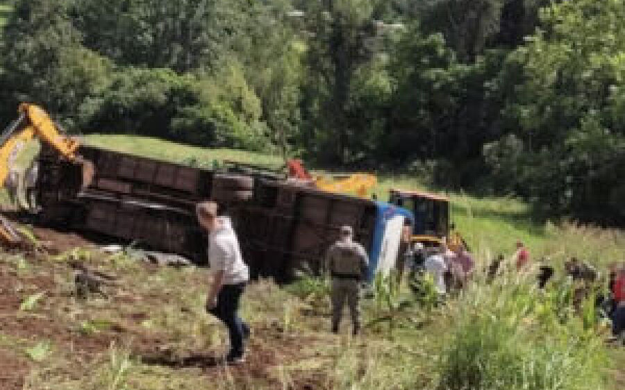 Acidente com ônibus deixa 7 mortos no RS
