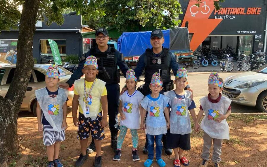 Blitz educativa marca Dia Mundial de Conscientização do Autismo em Coxim