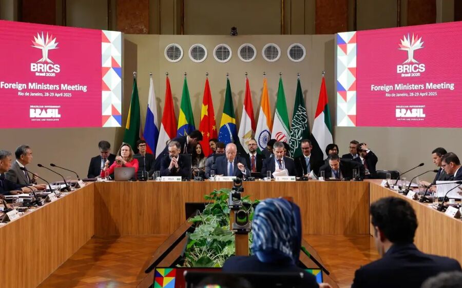 Brasil abre evento do Brics pedindo fim de guerras e de tensões