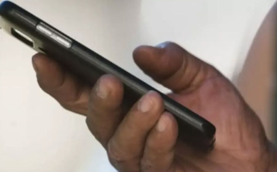 Anatel: nove em cada dez brasileiros têm acesso à telefone celular