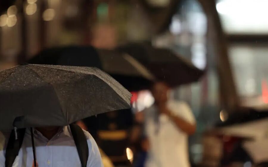 Água da chuva pode estar contaminada por agrotóxico, diz estudo