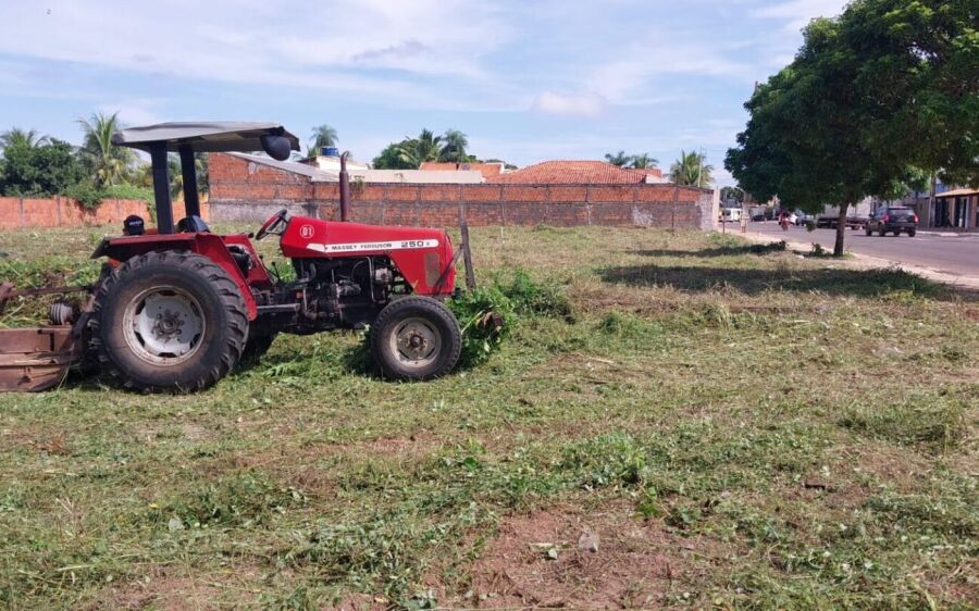 Prefeitura de Coxim inicia notificação à proprietários de terrenos abandonados