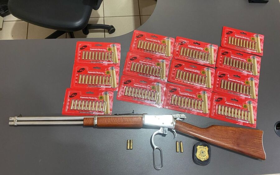 Polícia Civil cumpre mandado de busca e apreensão contra CAC suspeito de ameaçar a própria mãe