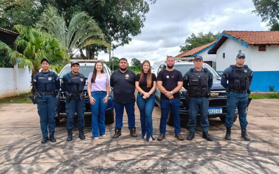 Carreira policial é tema de visita ao Instituto Mirim de Rio Verde