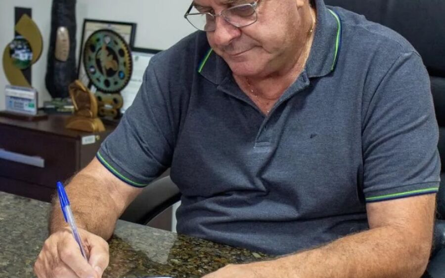 Prefeito Réus Fornari envia à Câmara projeto que concede reajuste de 6,27% aos professores 