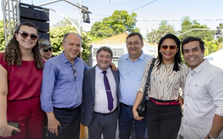 Prefeito de São Gabriel prestigia aniversário de Coxim e garante recursos para projeto social