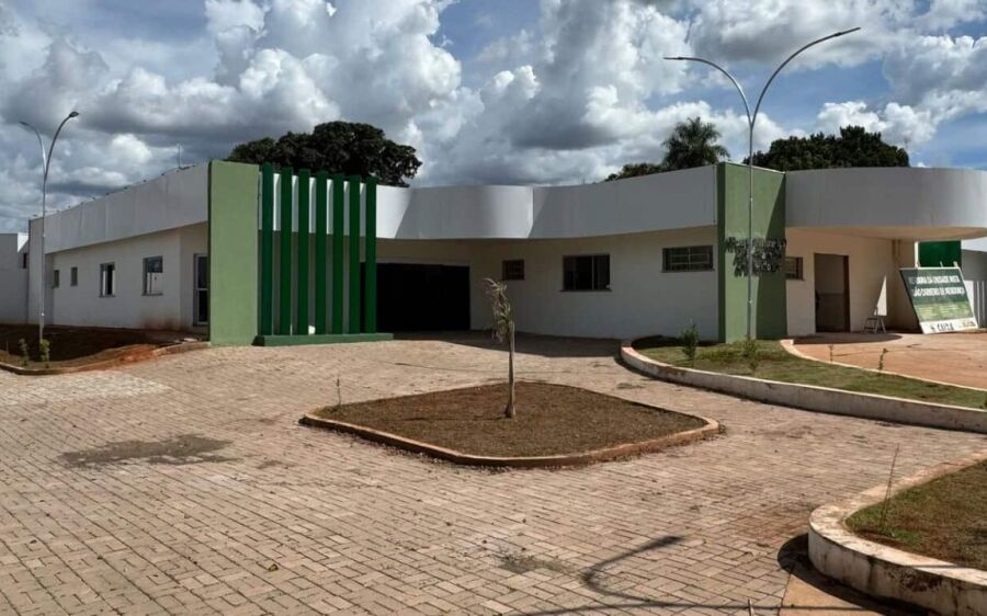 Disparo acidental de arma de fogo deixa homem ferido em fazenda de Bandeirantes
