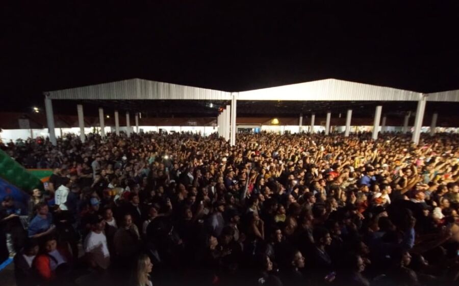 São Gabriel do Oeste celebra 45 anos com show de Ícaro e Gilmar e homenagens às mães
