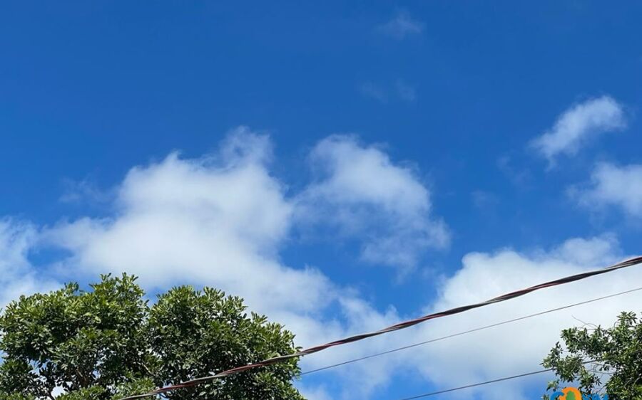Sábado de tempo aberto e bastante seco em Coxim