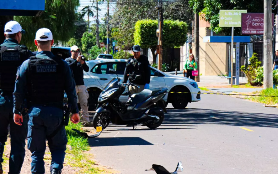 Mulher morre e grávida perde o bebê em acidente na Capital

