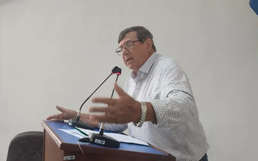Vereador Lauro Marchezan solicita limpeza no Cemitério Velho e manutenção na estrada 