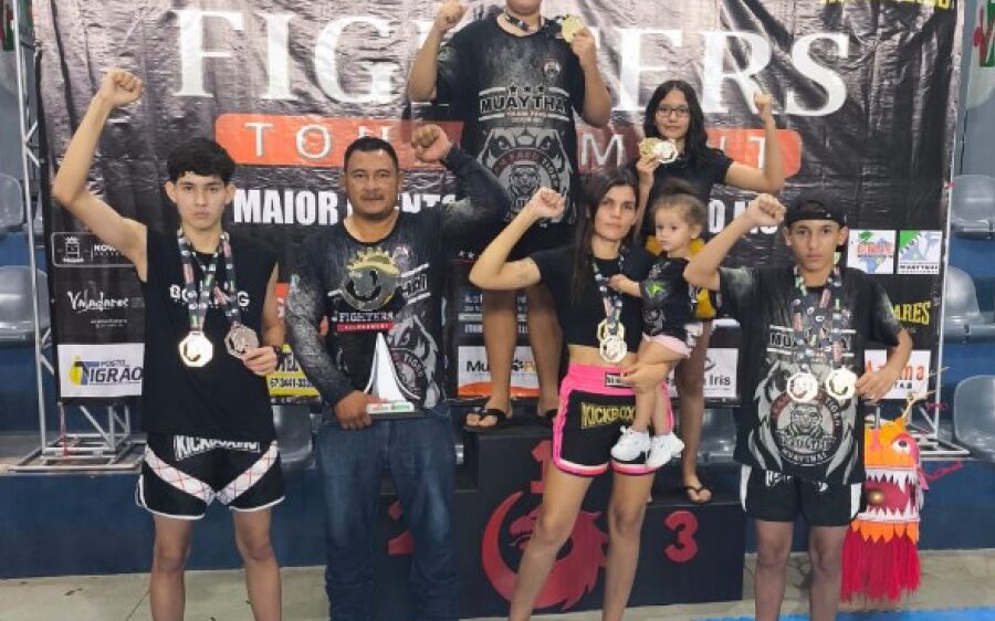 Academia de Muaythai de Coxim se destaca em campeonato estadual e celebra conquistas