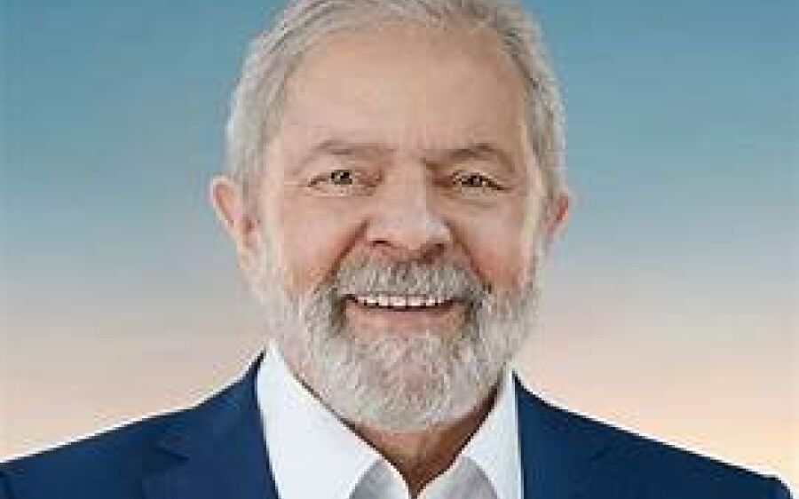 Lula diz que vai discutir fim da jornada de trabalho 6 por 1 e comenta esquema de fraude no INSS