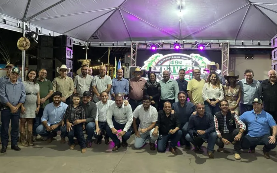 49ª Expoverde é aberta oficialmente com grande público e primeira noite de rodeio PBR