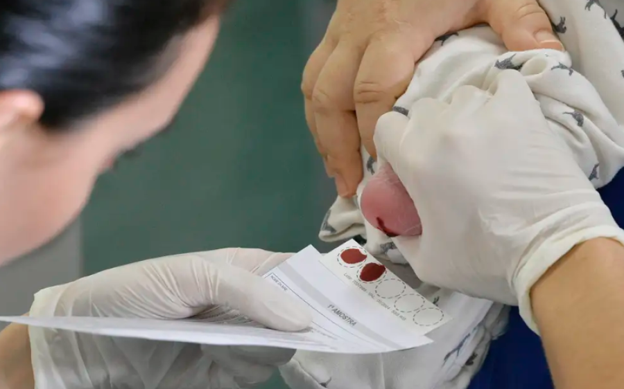 Governo amplia recursos do teste do pezinho e criará laboratórios regionais no país
