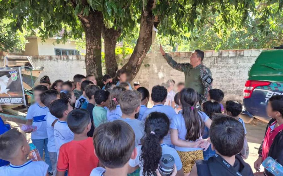 Alunos da rede municipal visitam PMA de Coxim durante Semana do Meio Ambiente