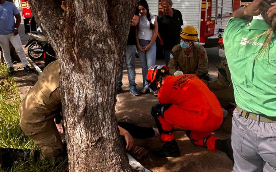       Acidente entre duas motos no centro de Coxim deixa vendedora ferida