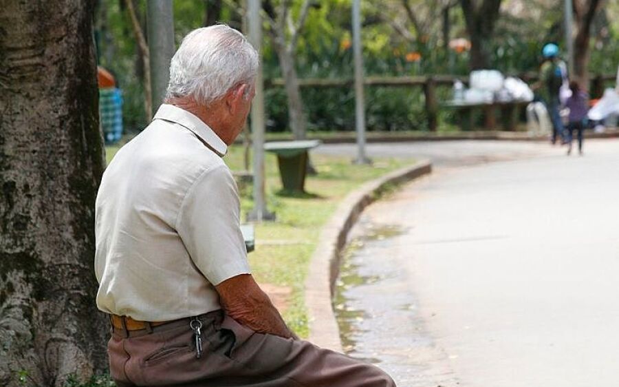 Filhos que abandonam idosos podem enfrentar processo e pagar
pensão alimentícia