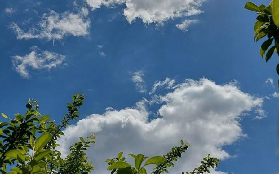               Domingo de tempo aberto em Coxim