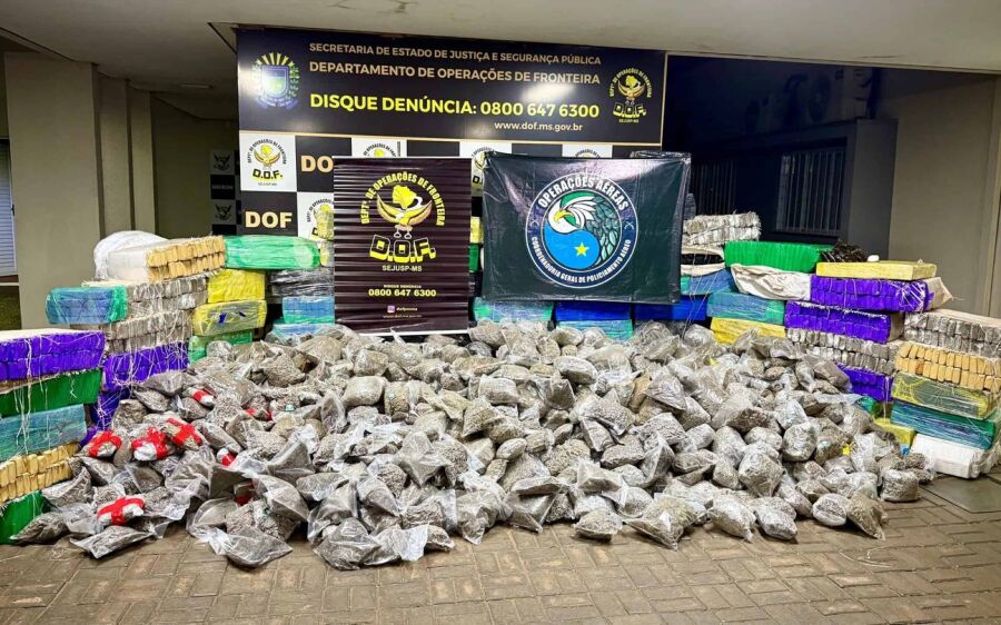 Caminhão roubado é apreendido com mais de 2,7 toneladas de drogas em Dourados
