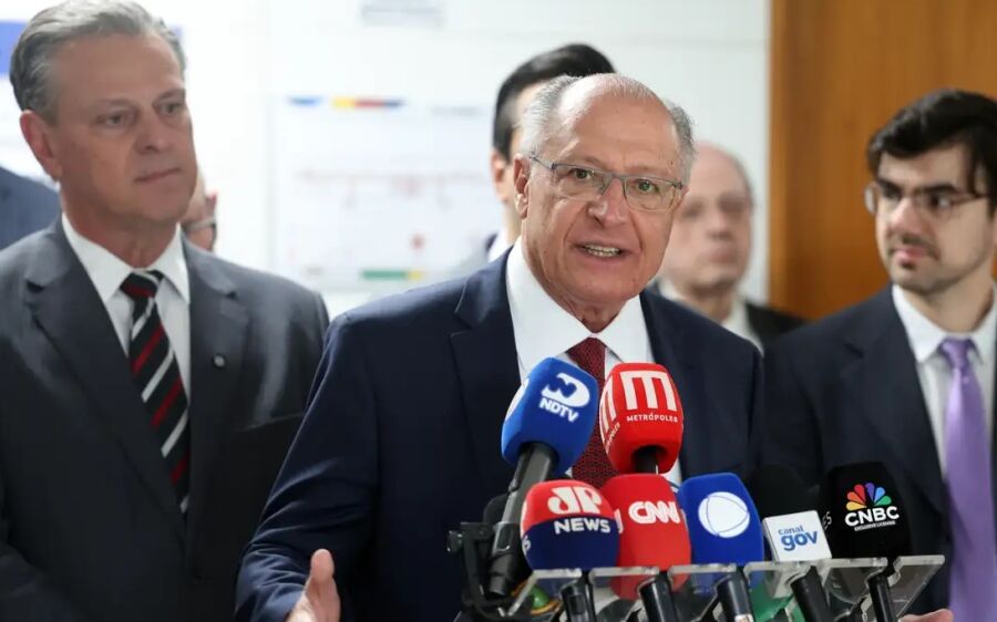 Alckmin diz que governo tentará acordo antes do prazo para tarifaço
