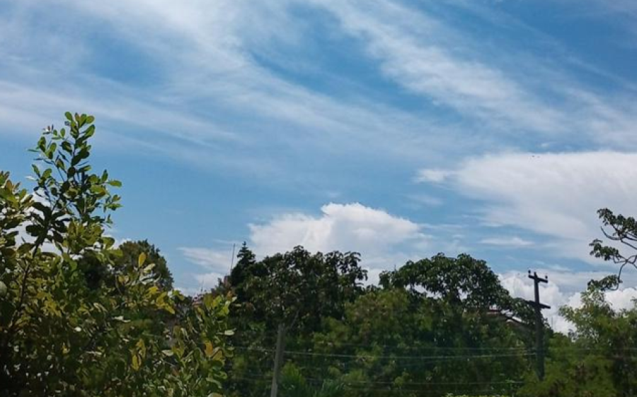 Sábado de sol e céu aberto marca o clima em Coxim neste 19 de julho