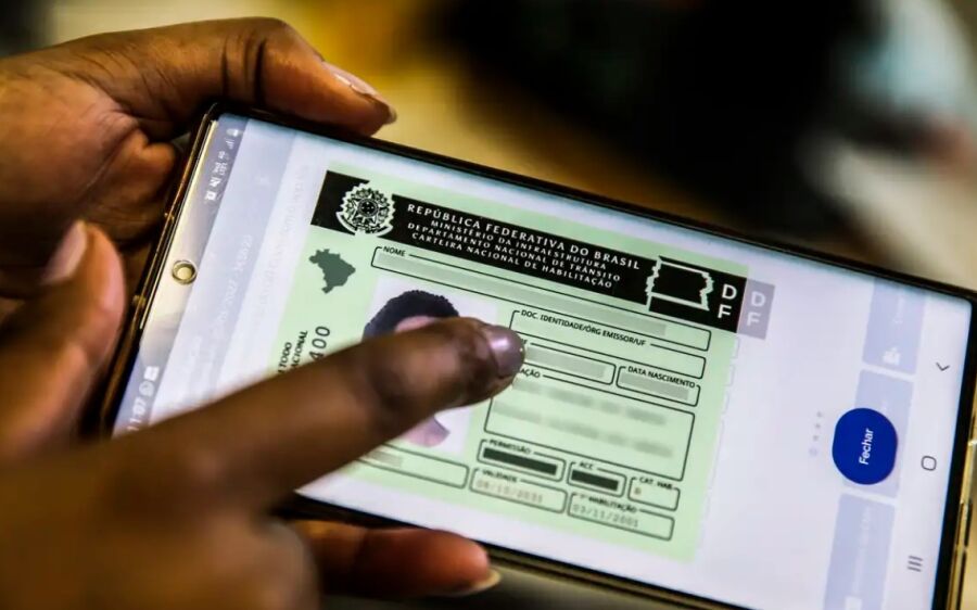 Projeto pode reduzir em até 80% o custo da CNH ao tornar aulas em autoescola opcionais
