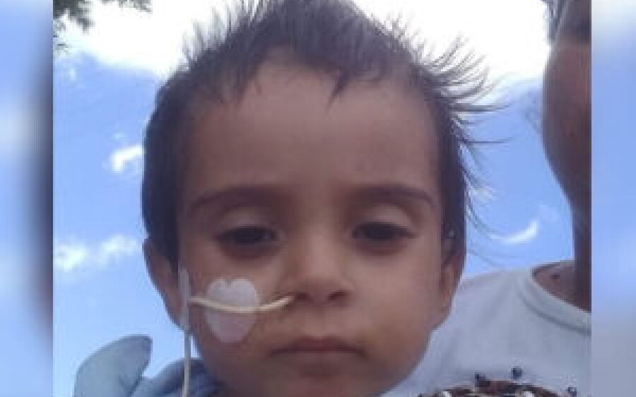 Desempregada, mãe cria rifa para tentar custear o tratamento de câncer da filha de 3 anos em MS