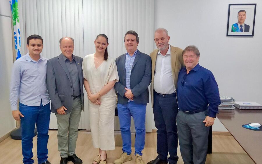 Luiz Eduardo reforça compromisso com a saúde pública de Coxim e leva demandas ao Governo do Estado