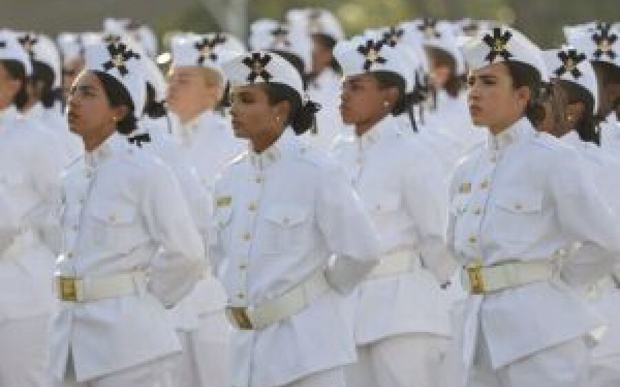 Mais de 1 milhão de homens e mulheres se alistam para o Serviço Militar