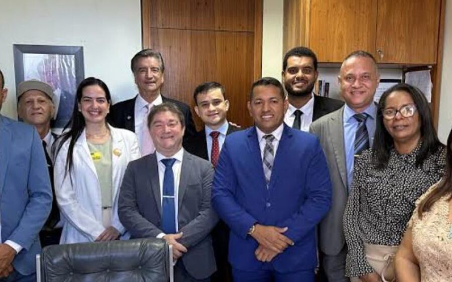 Prefeito Edilson Magro e vereadores seguem para Brasília em busca de novos recursos para Coxim