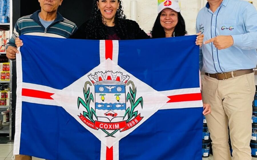 Janaína Barbosa quebra barreiras e vira símbolo de coragem
nos canteiros de obras de Coxim