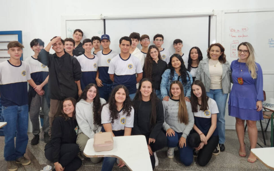 Delegacia de Atendimento à Mulher de Coxim realiza palestra sobre prevenção à violência doméstica